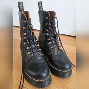 Dr. Martens